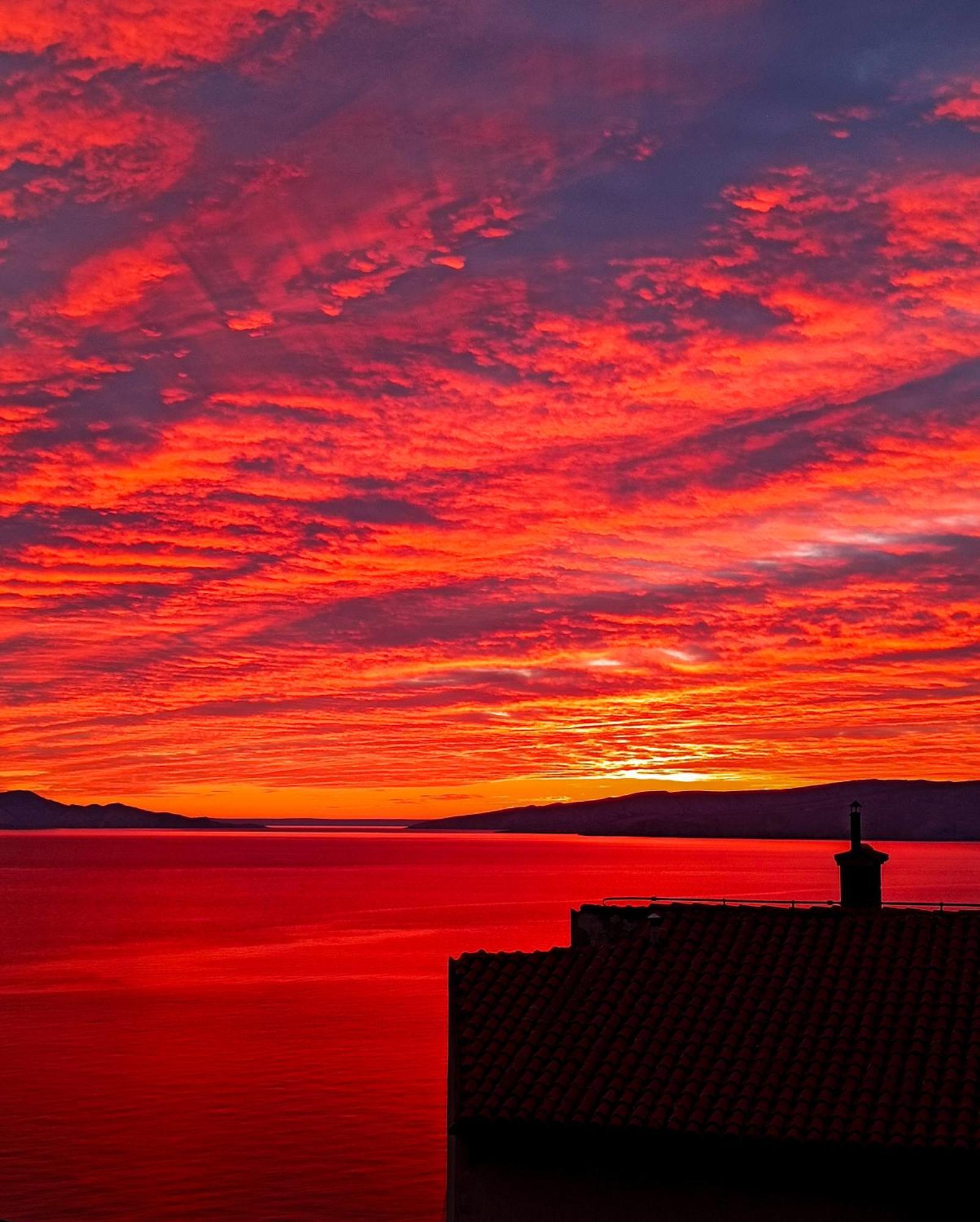 Novouredeni Stan S Balkonom I Pogledom Na More Senj  Eksteriør billede